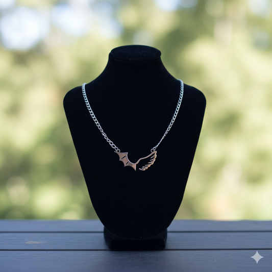 COLLAR DUKI ALAS ANGEL Y DIABLO