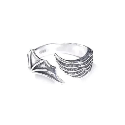 ANILLO MITAD ANGEL / MITAD DIABLO (UNA UNIDAD) + STICKERS DE REGALO