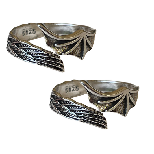 ANILLOS DUKI MITAD ANGEL / MITAD DIABLO + STICKERS DE REGALO